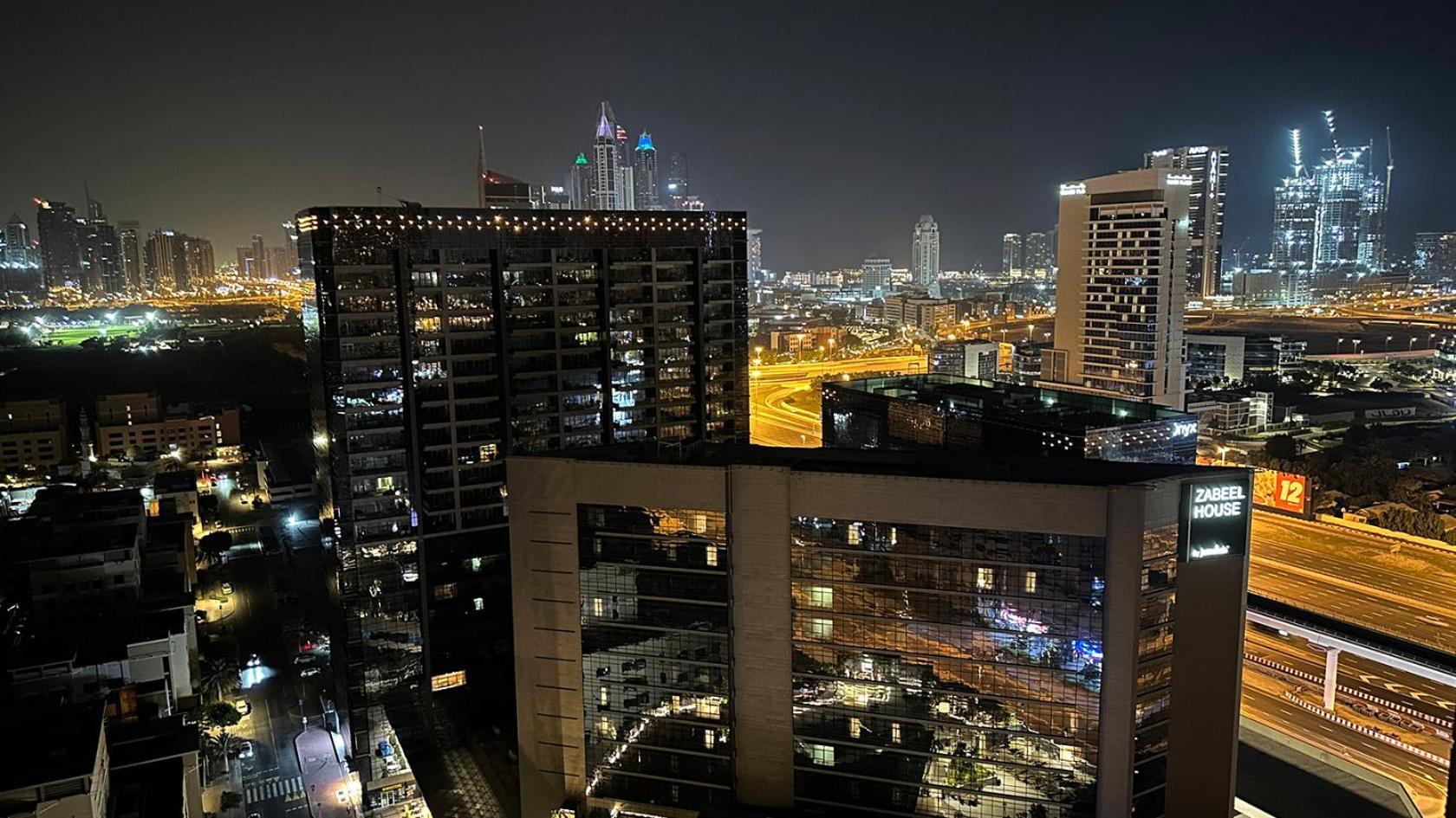 Quiet Partition Room In Tecom Barsha Heights Dubaj Kültér fotó