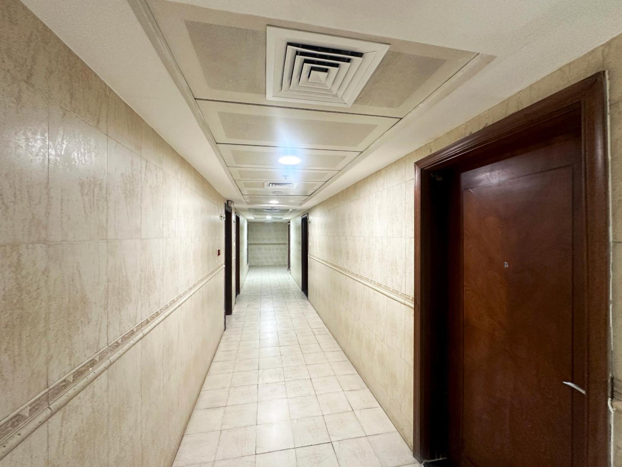 Quiet Partition Room In Tecom Barsha Heights Dubaj Kültér fotó